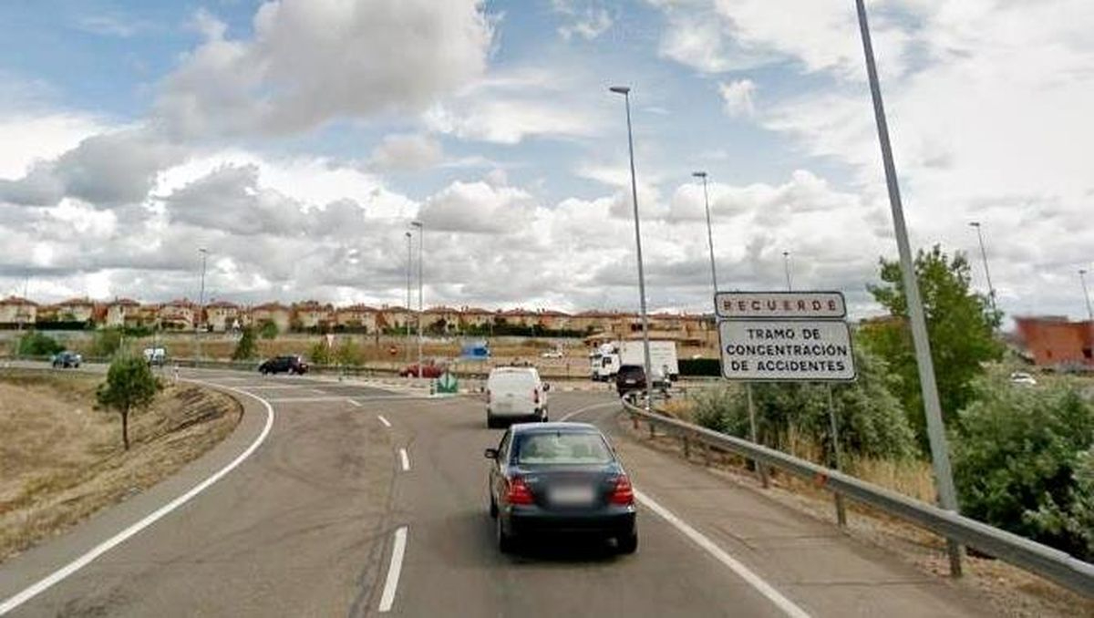 Herida una mujer en un accidente en la rotonda de Leclerc de Carbajosa