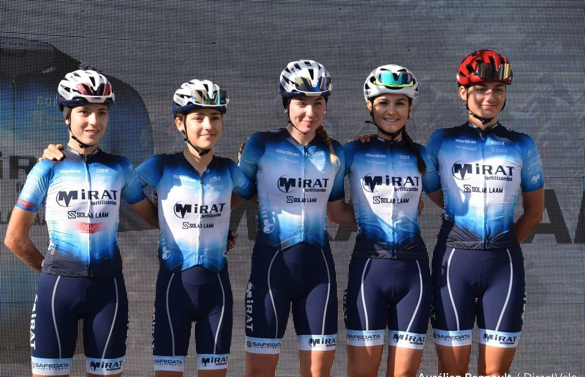 El Mirat Team, segundo por equipos en su debut internacional en Francia