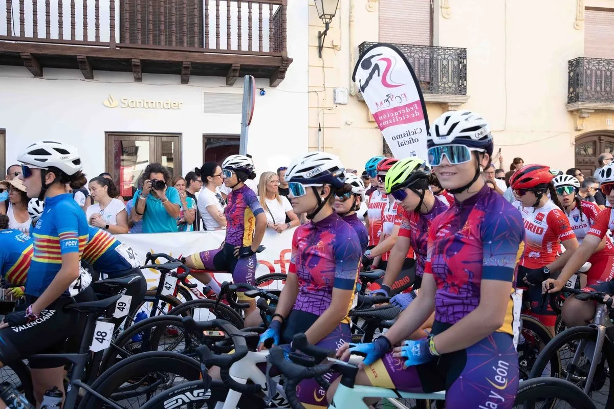 El Mirat Team brilla en los Campeonatos de España con un botín de siete medallas
