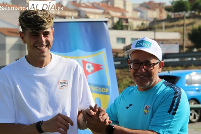 Foto 10 - La visita m&aacute;s especial: 'Pica' sorprende a los ni&ntilde;os del campus de verano del Alba de Tormes CF