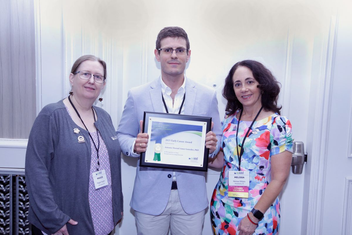 Un profesor de la USAL, premiado por su estudio en discapacidad