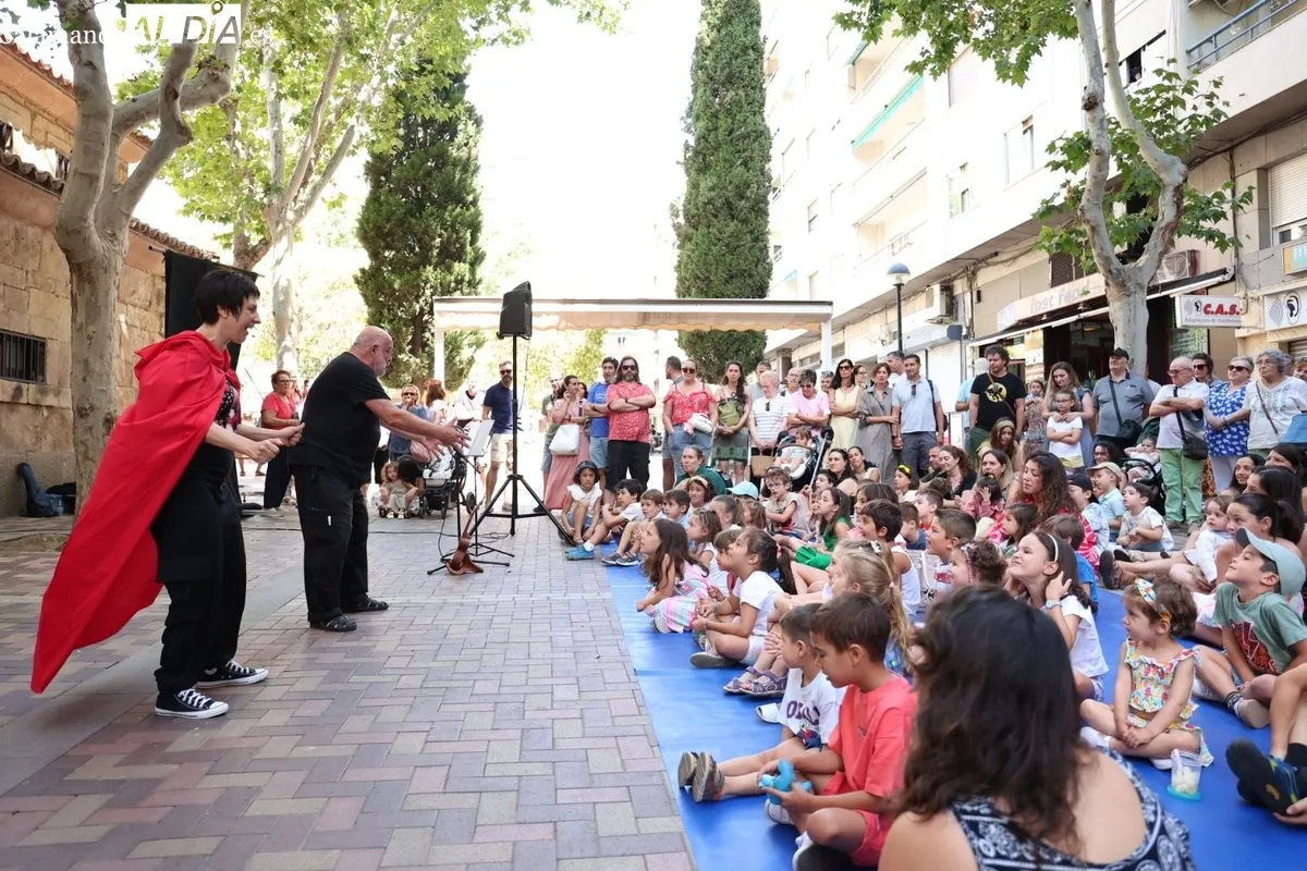 La Caperucita de Carmen Martín Gaite 'regresa' a Salamanca en un emotivo homenaje teatral | FOTOS: David Sañudo 