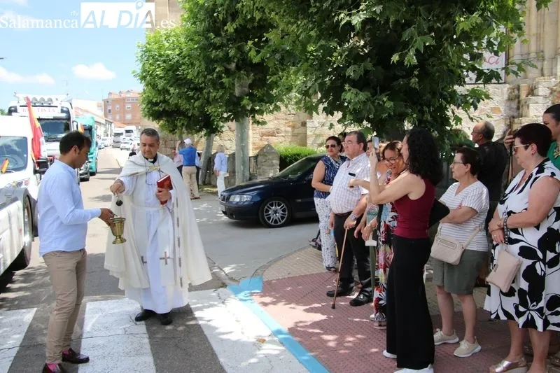 Foto 13 - El rugido de los motores y el eco del claxon honran a San Crist&oacute;bal en Alba de Tormes