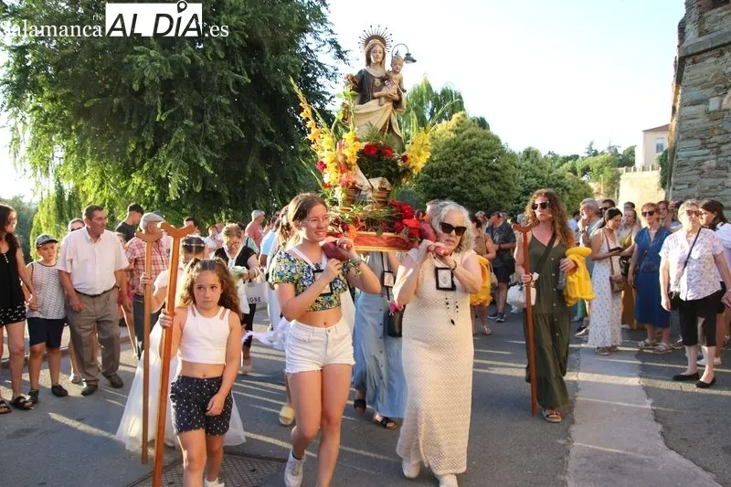 Foto 18 - La procesi&oacute;n fluvial por el Tormes, culmen de la festividad de la Virgen del Carmen en Alba