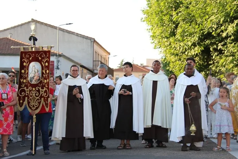 Foto 16 - La procesi&oacute;n fluvial por el Tormes, culmen de la festividad de la Virgen del Carmen en Alba