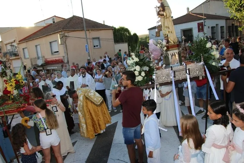 Foto 12 - La procesi&oacute;n fluvial por el Tormes, culmen de la festividad de la Virgen del Carmen en Alba