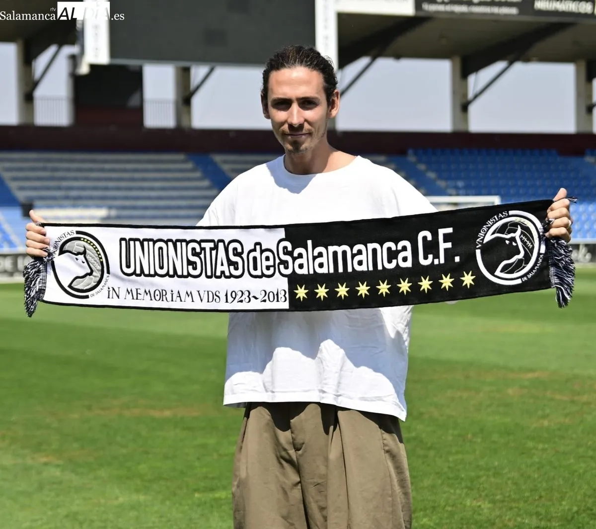 Foto 5 - Aar&oacute;n Pi&ntilde;&aacute;n y Juanma Valent&iacute;n, presentados como nuevos jugadores de Unionistas de Salamanca