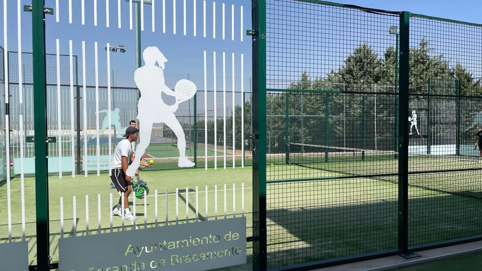 Foto 5 - &Eacute;xito de participaci&oacute;n y gran ambiente para el Torneo Ferias y Fiestas de Padel