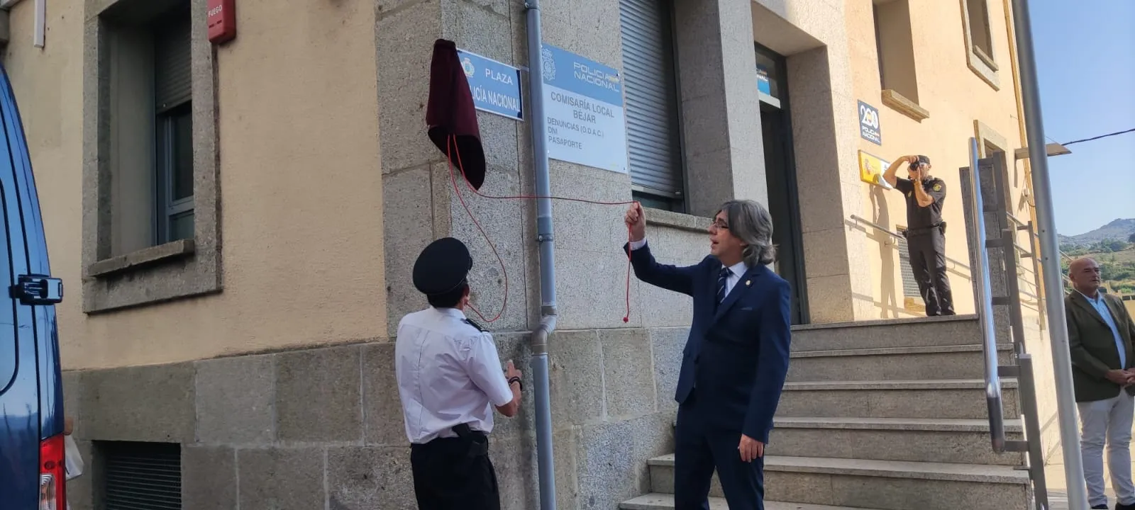 Foto 8 - B&eacute;jar inaugura la Plaza Polic&iacute;a Nacional en honor a su 200 aniversario (FOTOS)