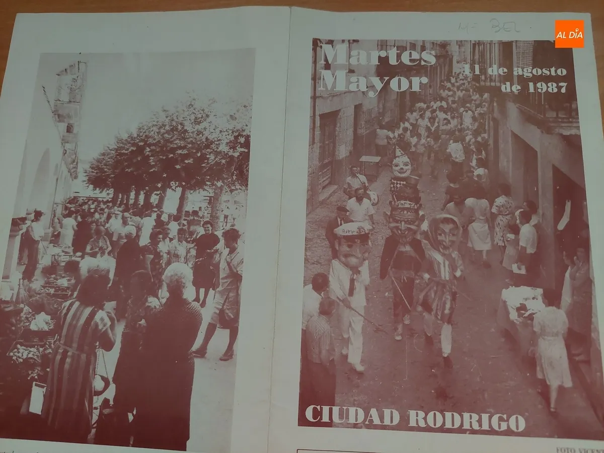 Foto 3 - Carruajes, cabezudos, una novillada y &lsquo;Los Gemelos del Sur&rsquo;: as&iacute; fue el Martes Mayor de 1987