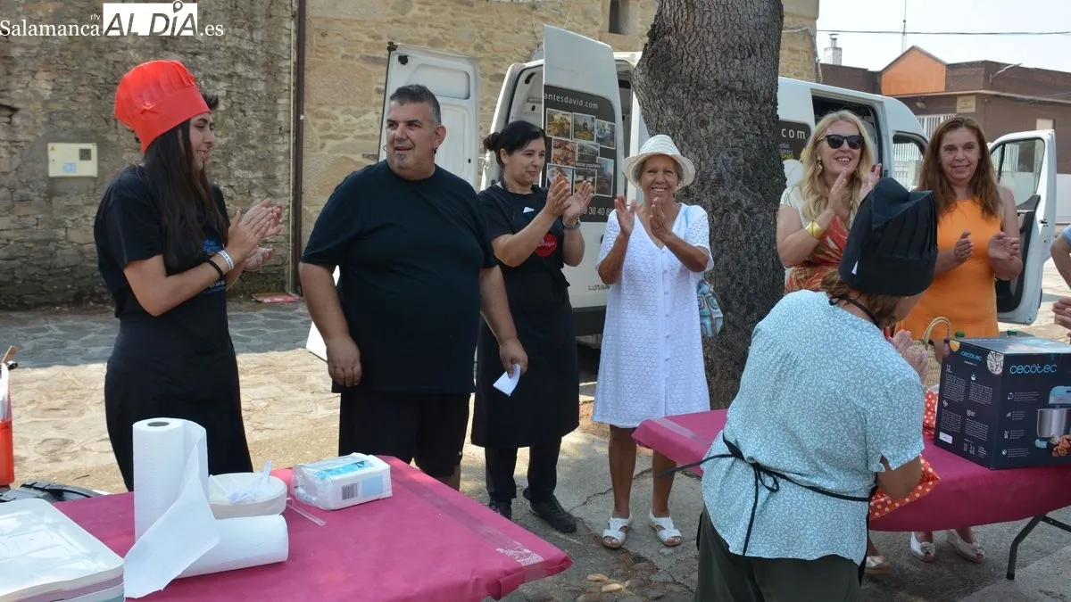 El concurso de cocina Lumbrachef reunió a abuelas, nietos y nietas
