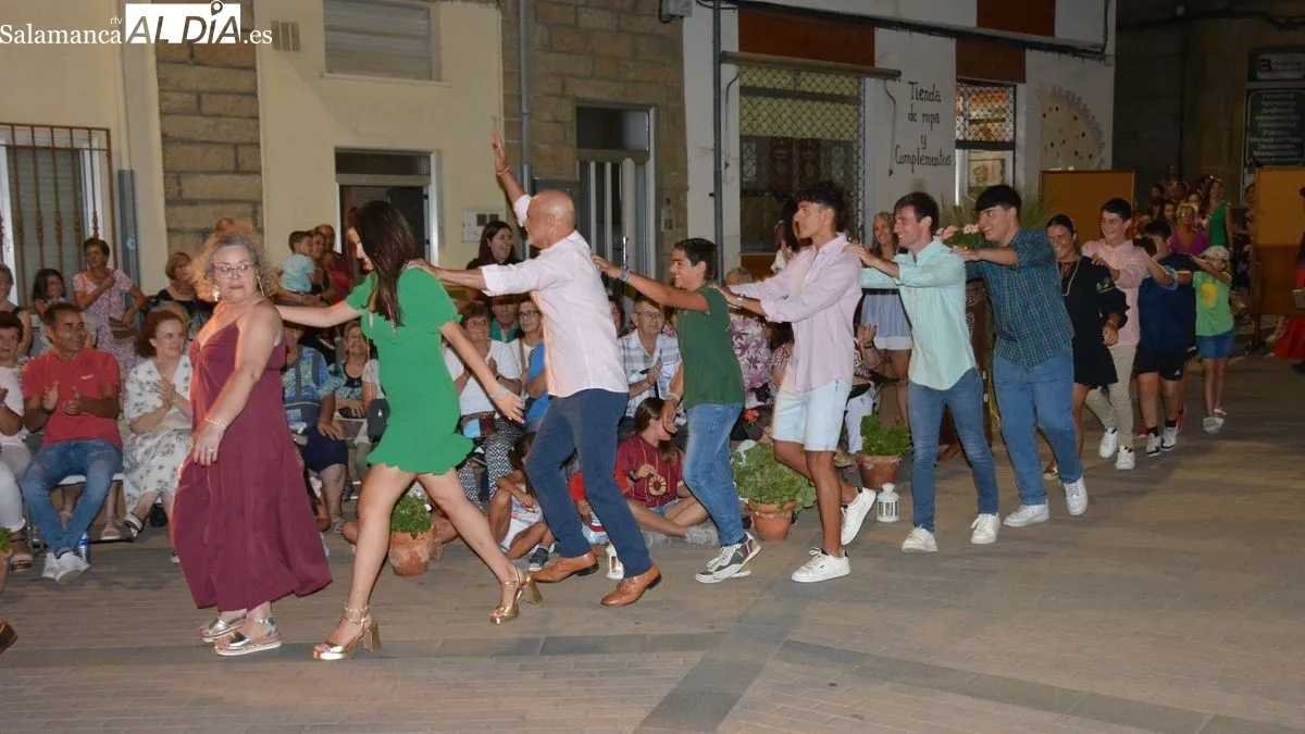Foto 2 - La defensa del mundo rural, protagonista en el desfile ben&eacute;fico de 'A lo campero'