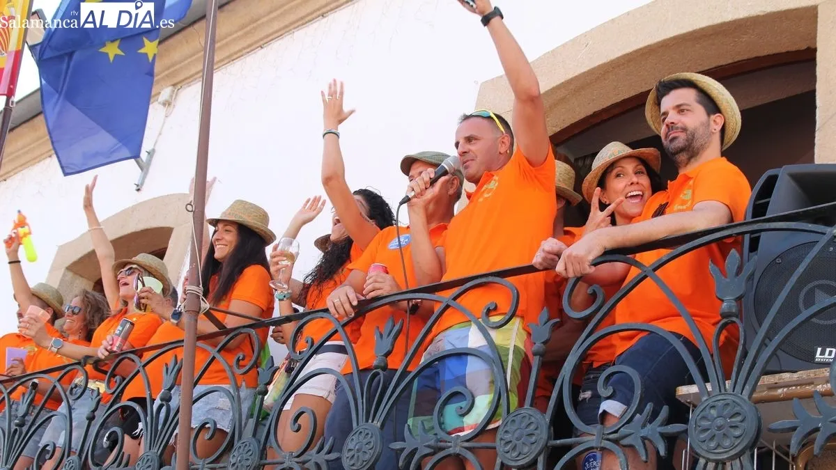 Foto 2 - Las Pe&ntilde;as irrumpen con fuerza en las fiestas de 'Los Toros' de Lumbrales