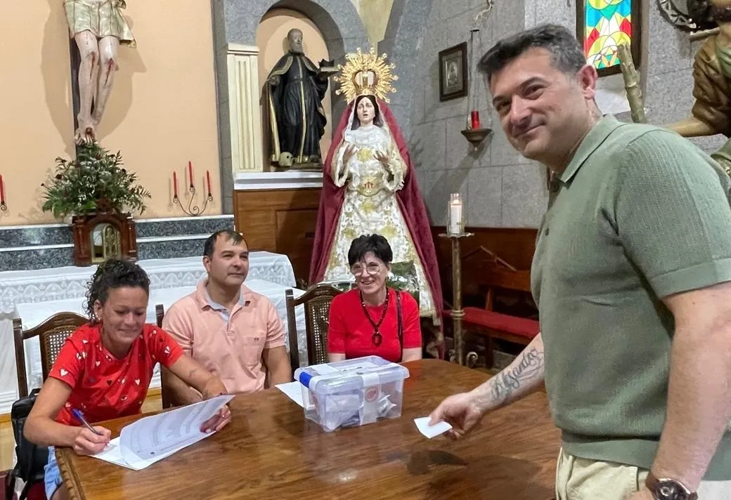 Foto 2 - Apoyo un&aacute;nime en las urnas a la renovada Junta Directiva de la Cofrad&iacute;a del Humilladero