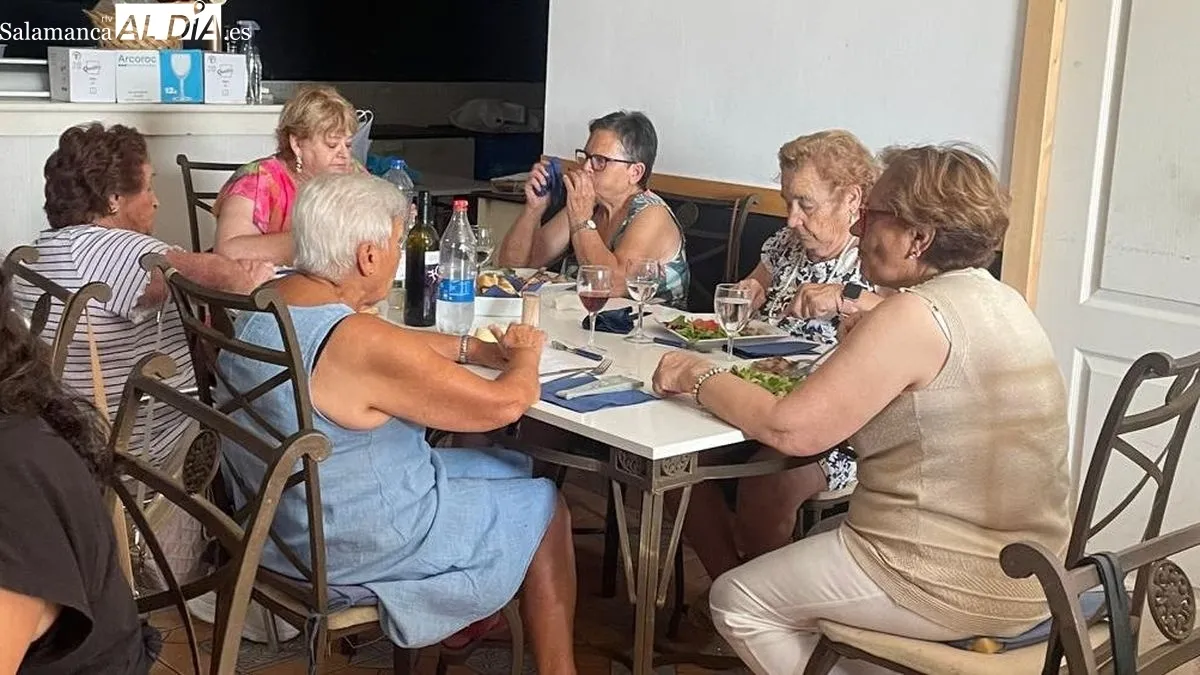 Las socias del colectivo de mujeres se reunieron para celebrar el aniversario