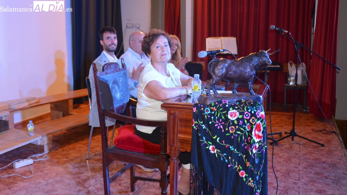 Teruqui Robledo abre las fiestas de Lumbrales con un reivindicativo pregón