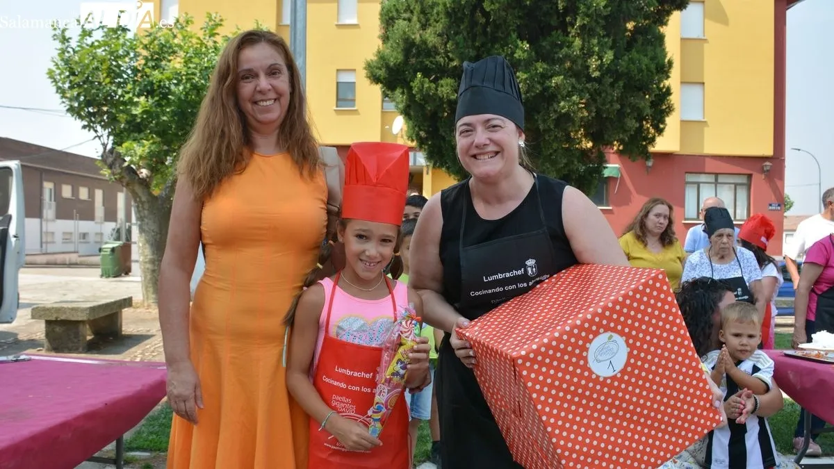 Foto 3 - Ni&ntilde;as y ni&ntilde;os disfrutan cocinando con las abuelas en el concurso Lumbrachef