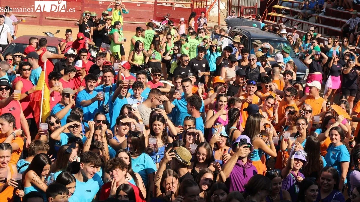 Foto 4 - Las Pe&ntilde;as irrumpen con fuerza en las fiestas de 'Los Toros' de Lumbrales