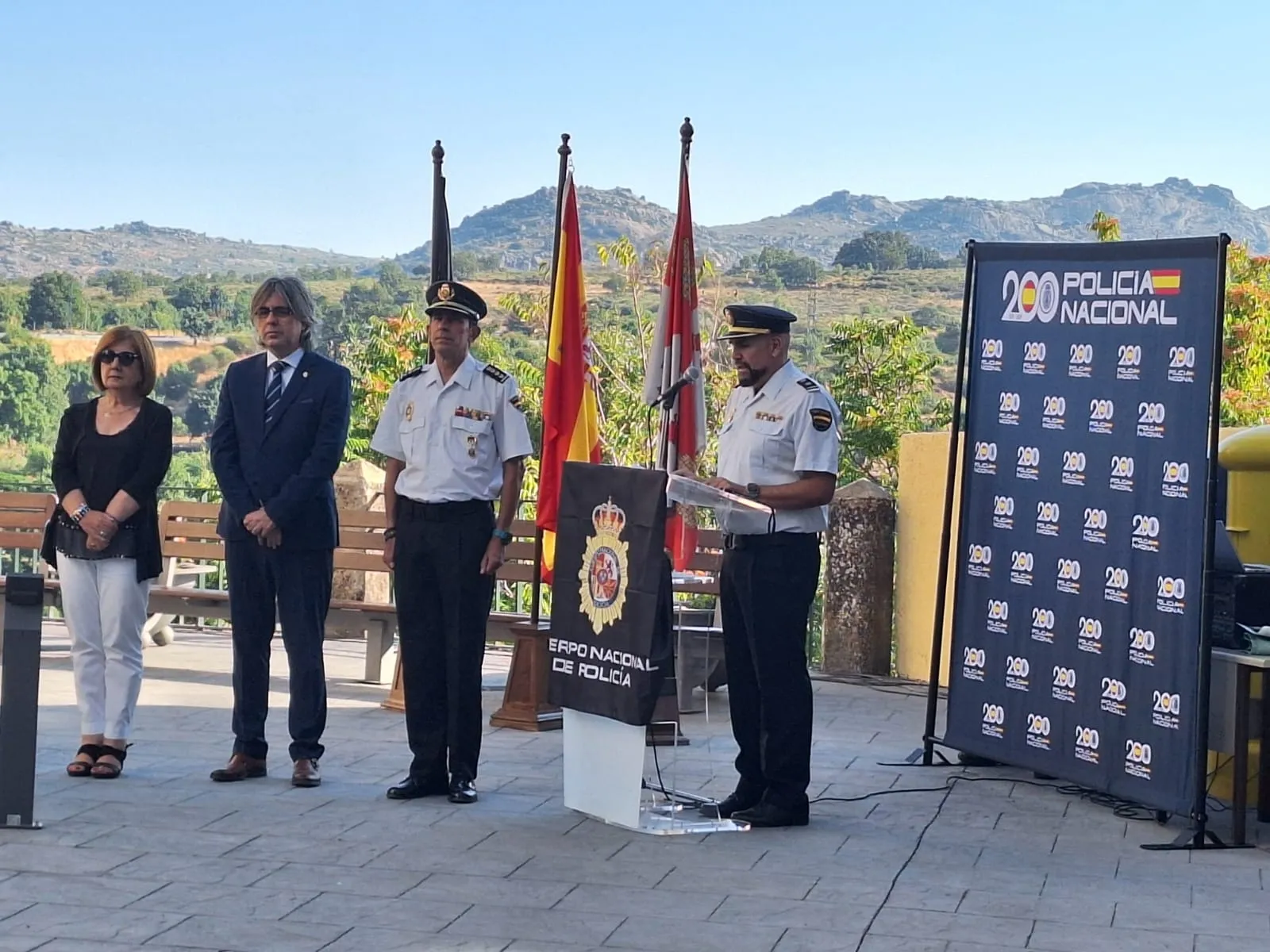 Foto 5 - B&eacute;jar inaugura la Plaza Polic&iacute;a Nacional en honor a su 200 aniversario (FOTOS)