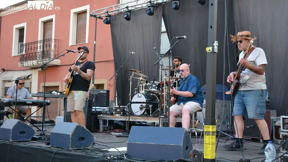 Foto 4 - Lumbrales recupera el rock en directo con el Arrirock 2025