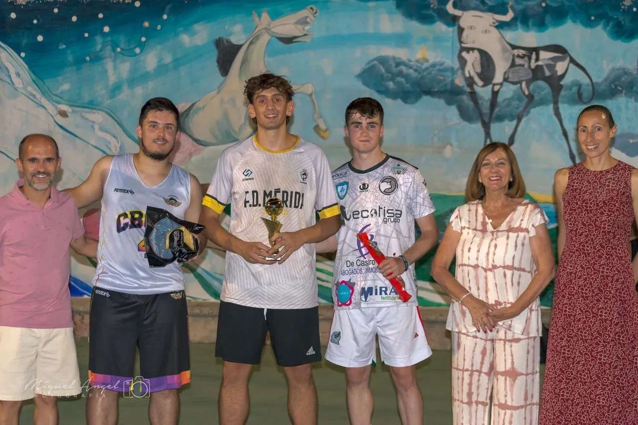 Foto 7 - Ambientazo en La Huerta y 16 equipos en juego, protagonistas del Torneo 3x3 de Baloncesto