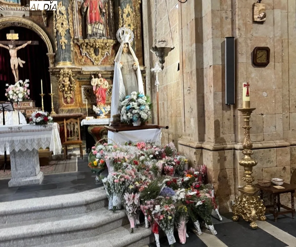 Foto 8 - Multitudinaria ofrenda floral a la Virgen de la Asunci&oacute;n en Cantalpino