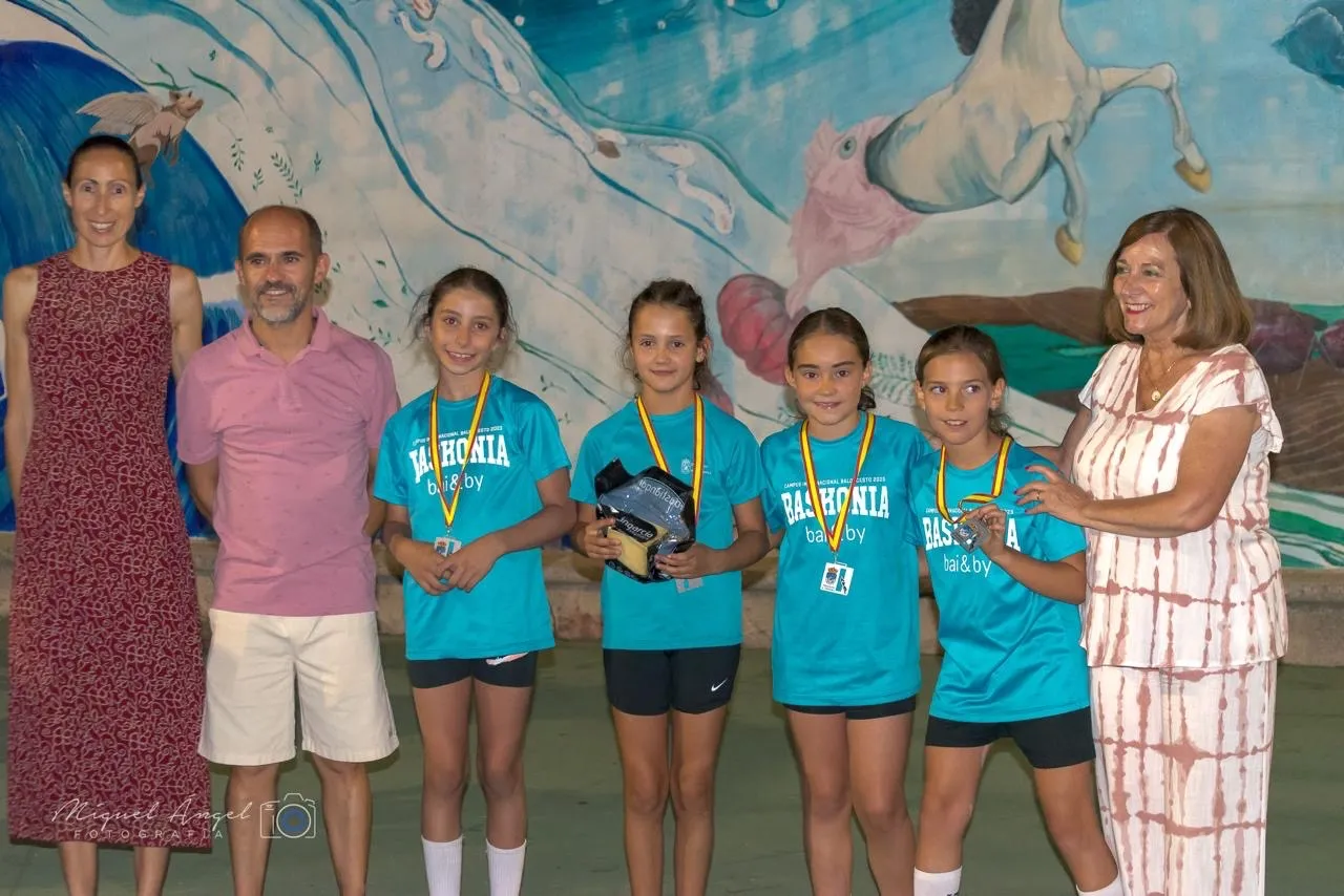 Foto 6 - Ambientazo en La Huerta y 16 equipos en juego, protagonistas del Torneo 3x3 de Baloncesto