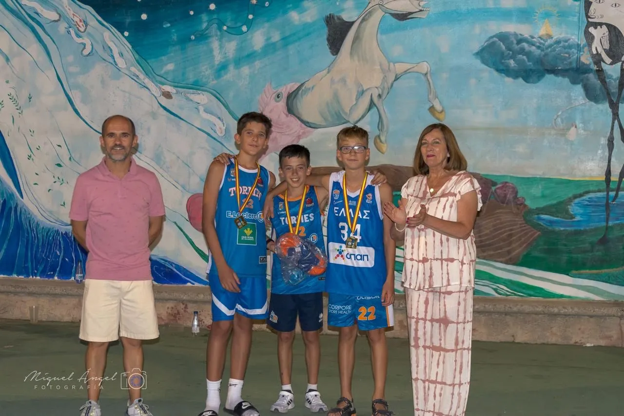 Foto 5 - Ambientazo en La Huerta y 16 equipos en juego, protagonistas del Torneo 3x3 de Baloncesto