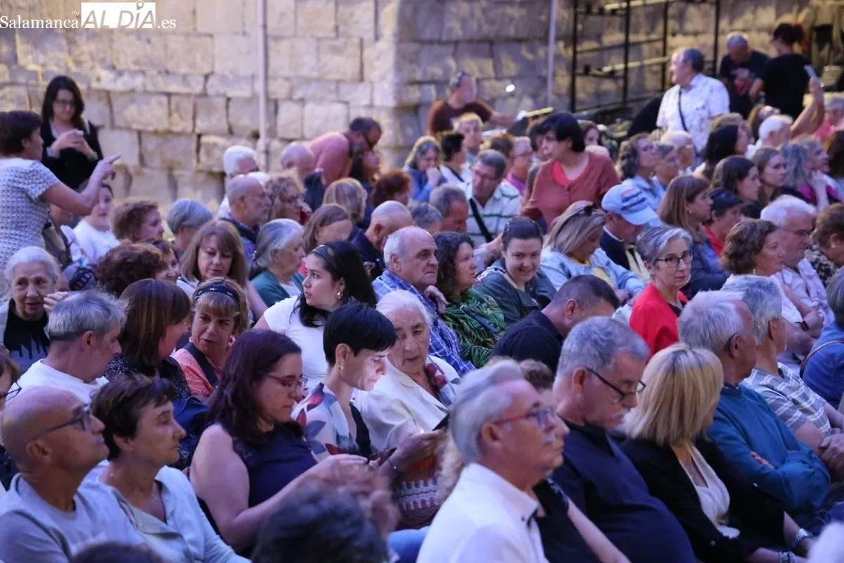 Principales actuaciones inaugurales Festival de Folclore | FOTOS: David Sañudo 