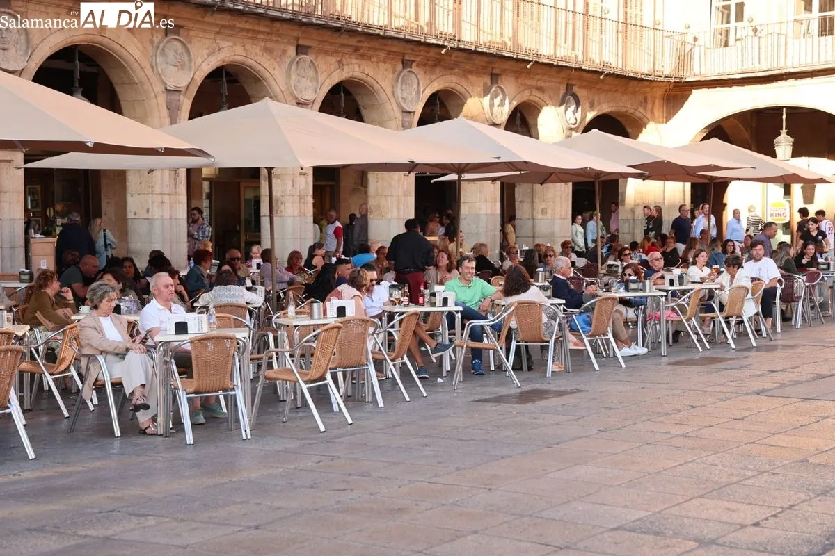 Ambiente en Salamanca en esta tarde de domingo, último día de agosto. Foto: David Sañudo