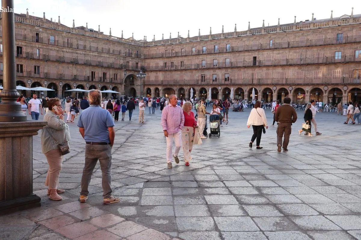 Ambiente en Salamanca en esta tarde de domingo, último día de agosto. Foto: David Sañudo