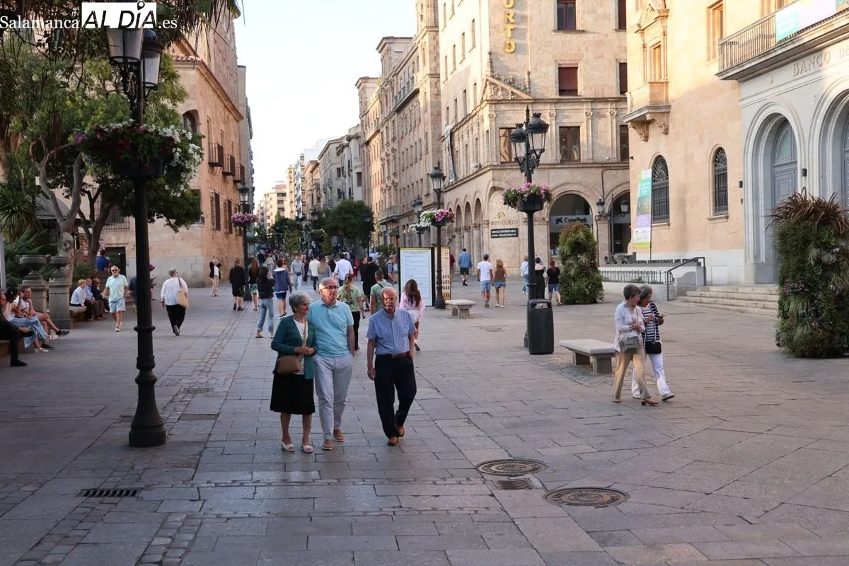 Ambiente en Salamanca en esta tarde de domingo, último día de agosto. Foto: David Sañudo