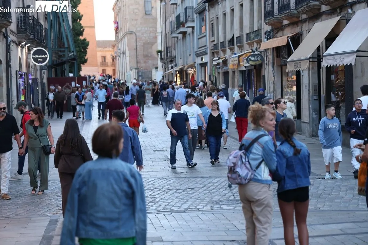 Ambiente en Salamanca en esta tarde de domingo, último día de agosto. Foto: David Sañudo