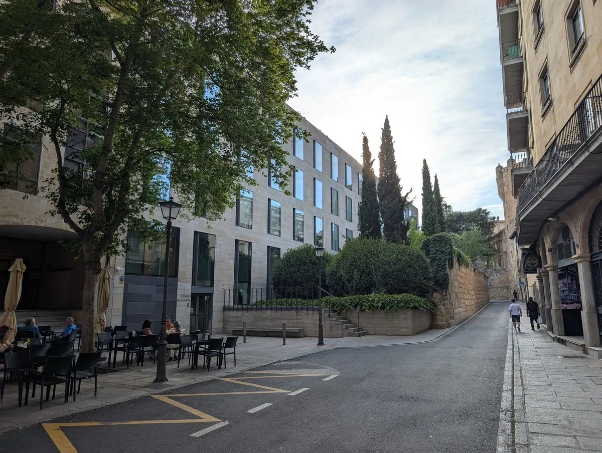 Calle Caldereros: el eco del martillo que forjó la Salamanca del Siglo de Oro. Fotos de David Sañudo