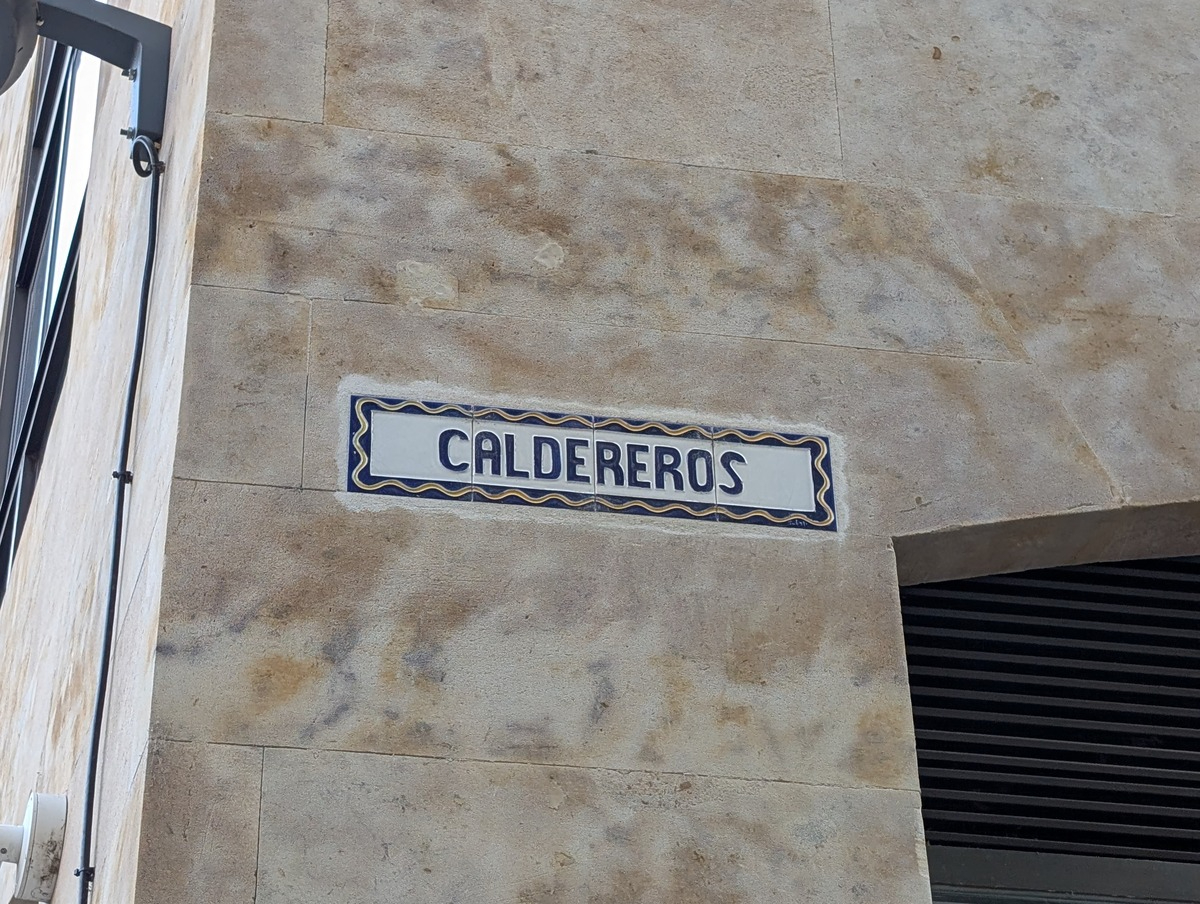 Historia de la Calle Caldereros 