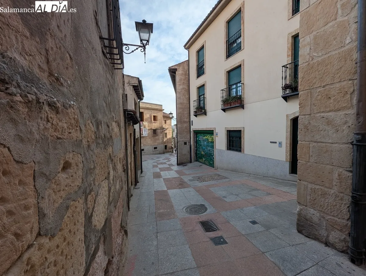 Calle Tentenecio: el grito divino que detuvo a un toro bravo. Fotos de David Sañudo