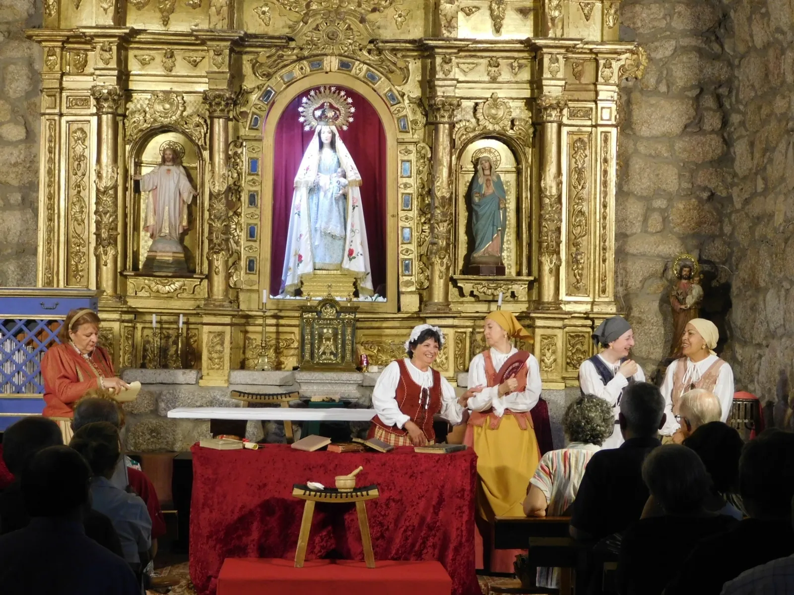 Foto 11 - 'Buscando a Nebrija' suma un nuevo &eacute;xito en Cantagallo con su representaci&oacute;n n&uacute;mero 291
