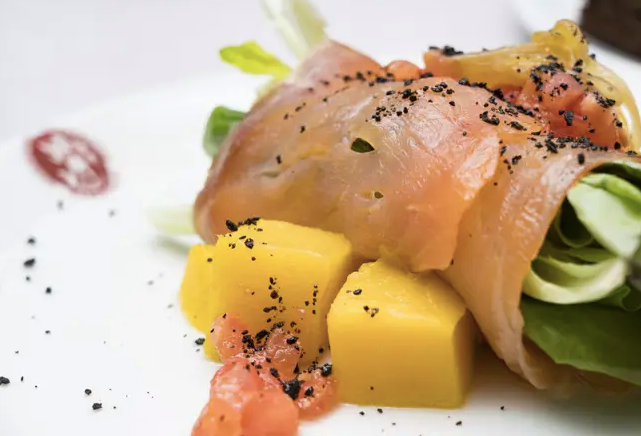 Proponen aumentar el consumo de legumbres, pescado azul y fruta y verdura para una alimentación saludable