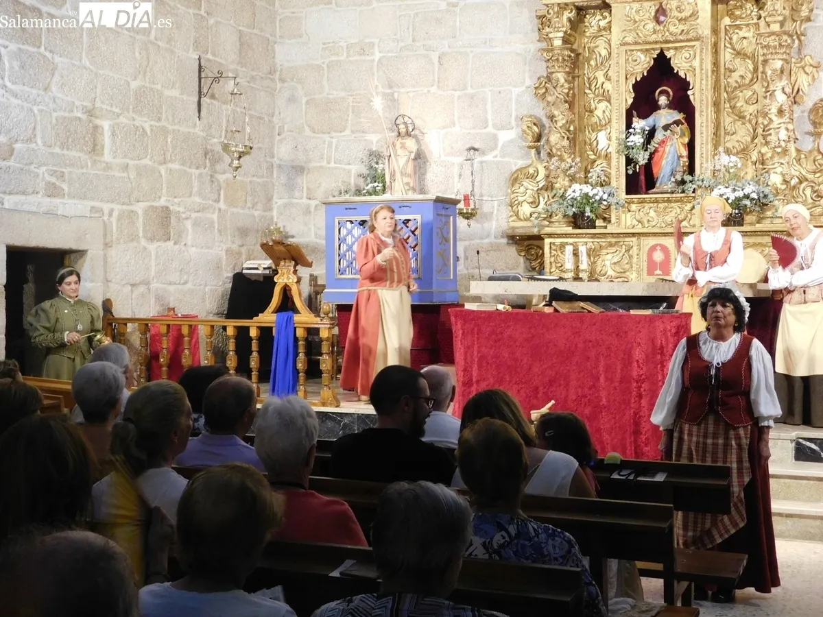 Nuevo éxito del grupo 'Lazarillo de Tormes' con 'Buscando a Nebrija', esta vez en Cerezal de Peñahorcada