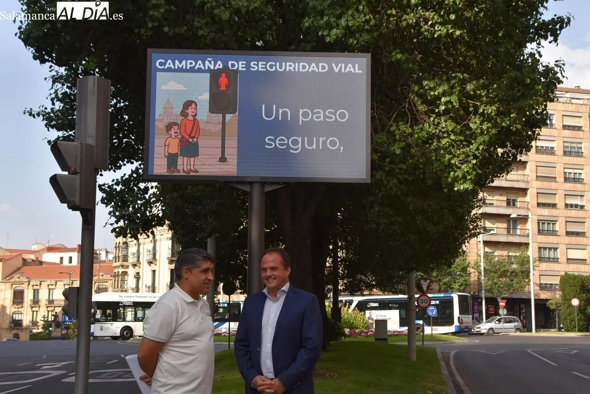 El concejal de Protección Ciudadana y Tráfico, Ángel Molina, ha presentado la campaña de seguridad vial. Fotos: Miguel Á. González