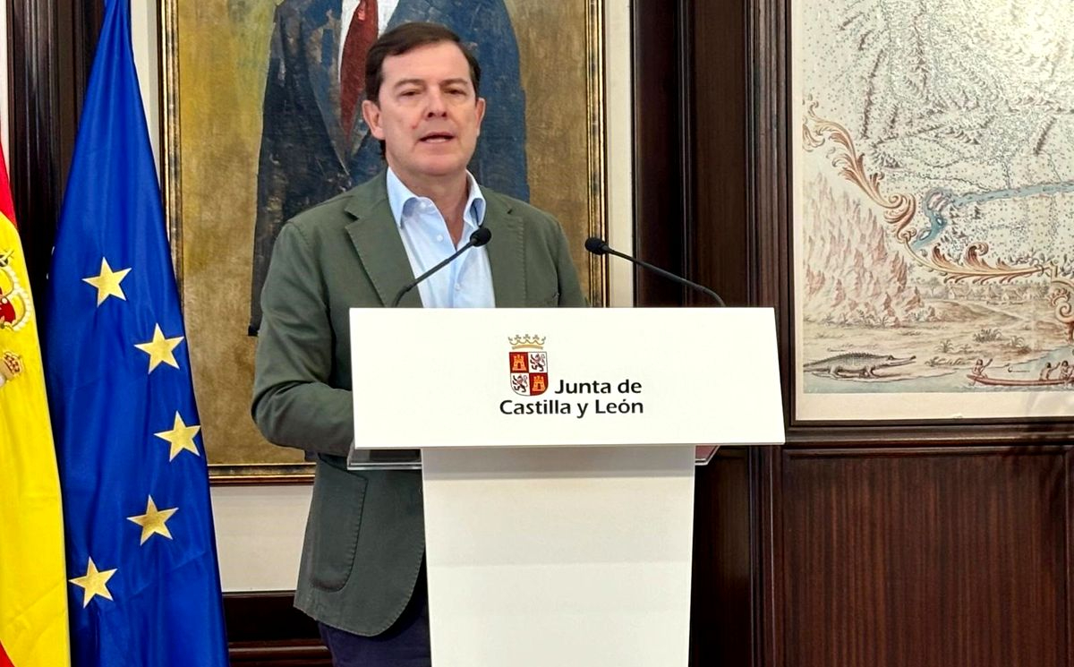 Mañueco comparecerá en las Cortes por los incendios en agosto