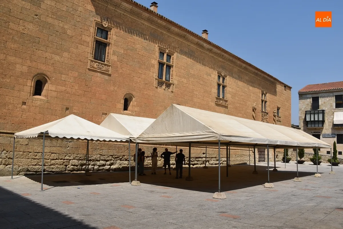 Foto 2 - Los preparativos para la Feria de Teatro van asomando por las calles