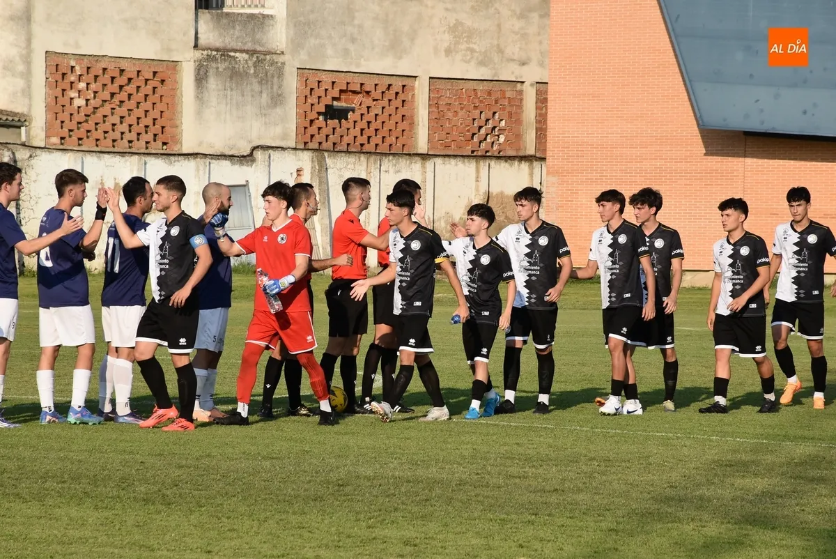 Foto 3 - El Ciudad Rodrigo se queda en la &uacute;ltima jugada sin la victoria ante el Juvenil de Unionistas