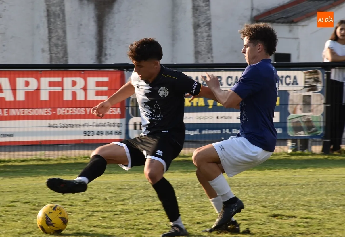 Foto 10 - El Ciudad Rodrigo se queda en la &uacute;ltima jugada sin la victoria ante el Juvenil de Unionistas