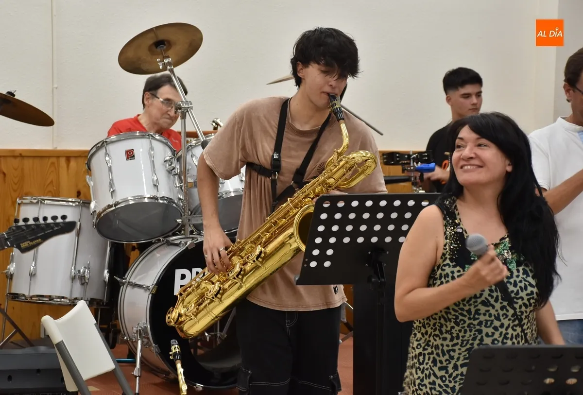 Foto 5 - El nuevo grupo &lsquo;Punto Seguido&rsquo; ultima su gran cita del pr&oacute;ximo viernes en la Plaza Mayor