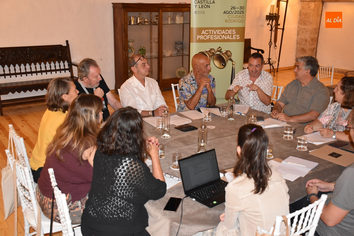 Artesa analiza la ‘clandestina’ presencia de las artes escénicas en los medios de comunicación