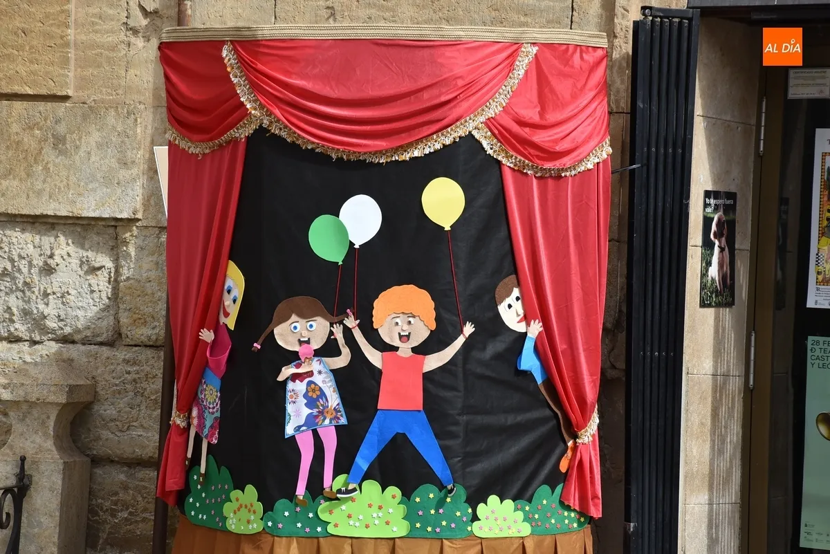 Foto 3 - D&iacute;as de Feria: Doble decoraci&oacute;n teatral en plena Plaza