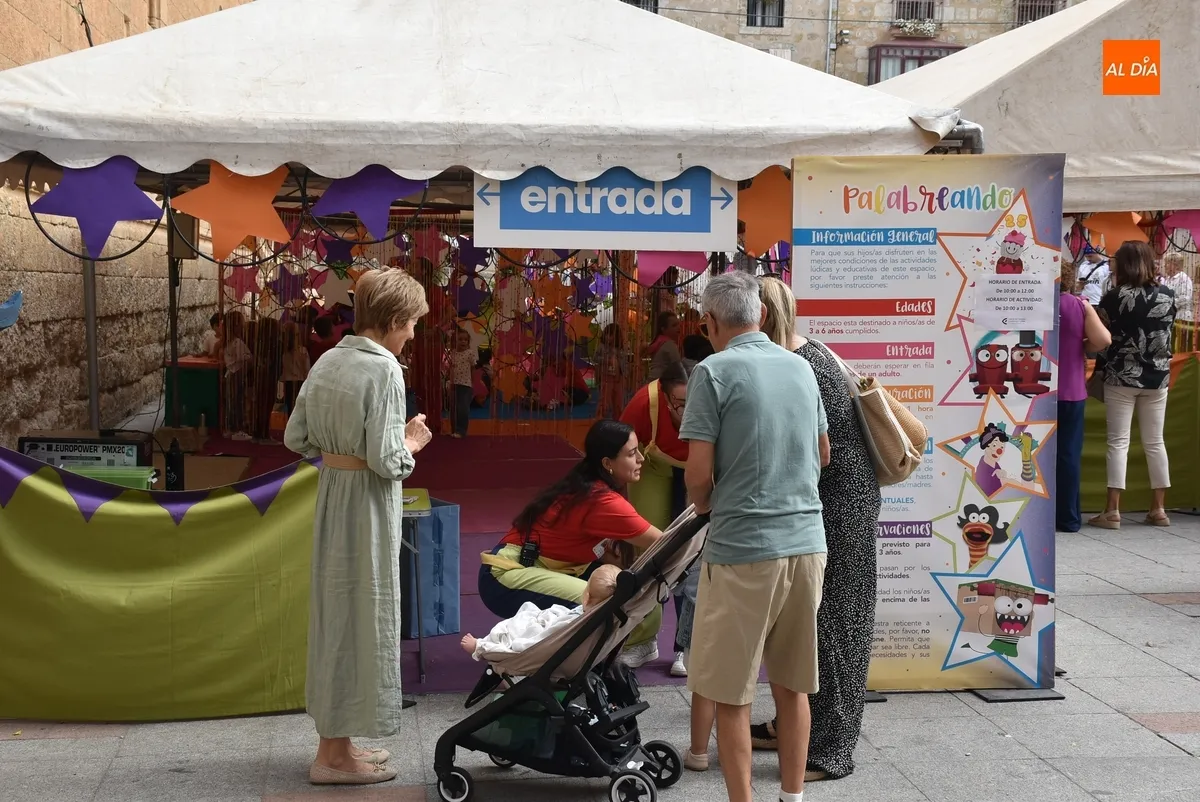 Foto 2 - Los m&aacute;s peque&ntilde;os celebran desde el Palabreando los 125 a&ntilde;os del Teatro Nuevo