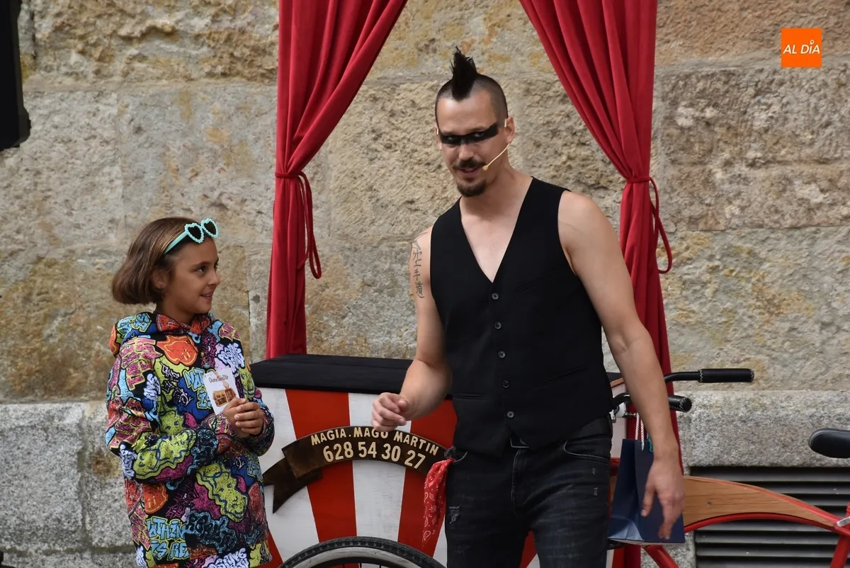 Foto 4 - Los m&aacute;s peque&ntilde;os celebran desde el Palabreando los 125 a&ntilde;os del Teatro Nuevo