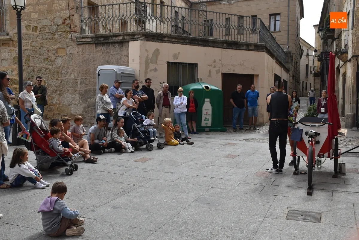 Foto 5 - Los m&aacute;s peque&ntilde;os celebran desde el Palabreando los 125 a&ntilde;os del Teatro Nuevo